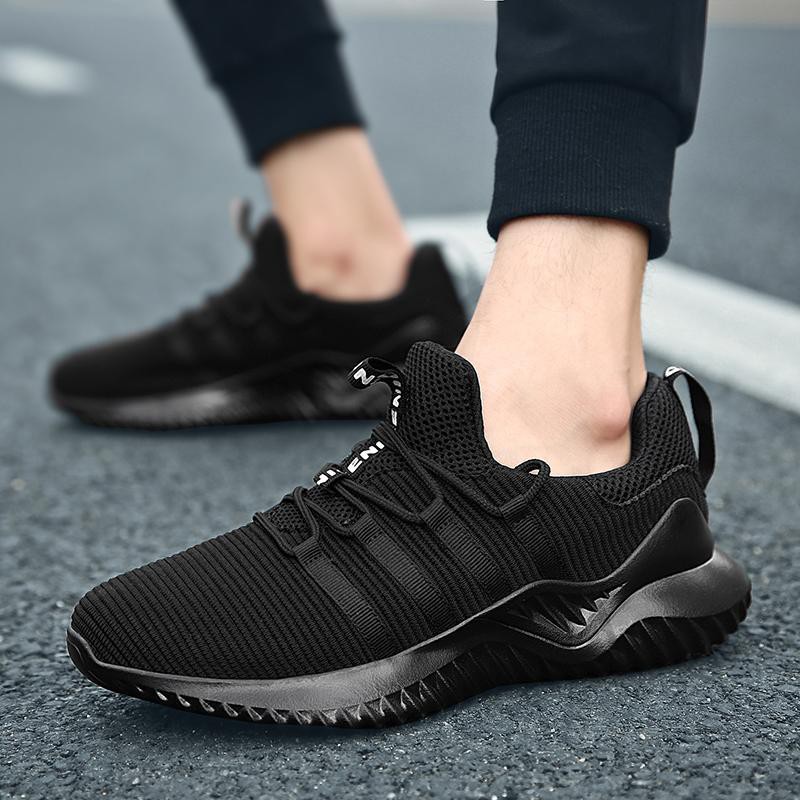 Men's breathable leisure travel shoes